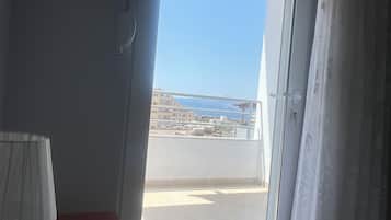 2 chambres, fer et planche Ă repasser, Wi-Fi, draps fournis