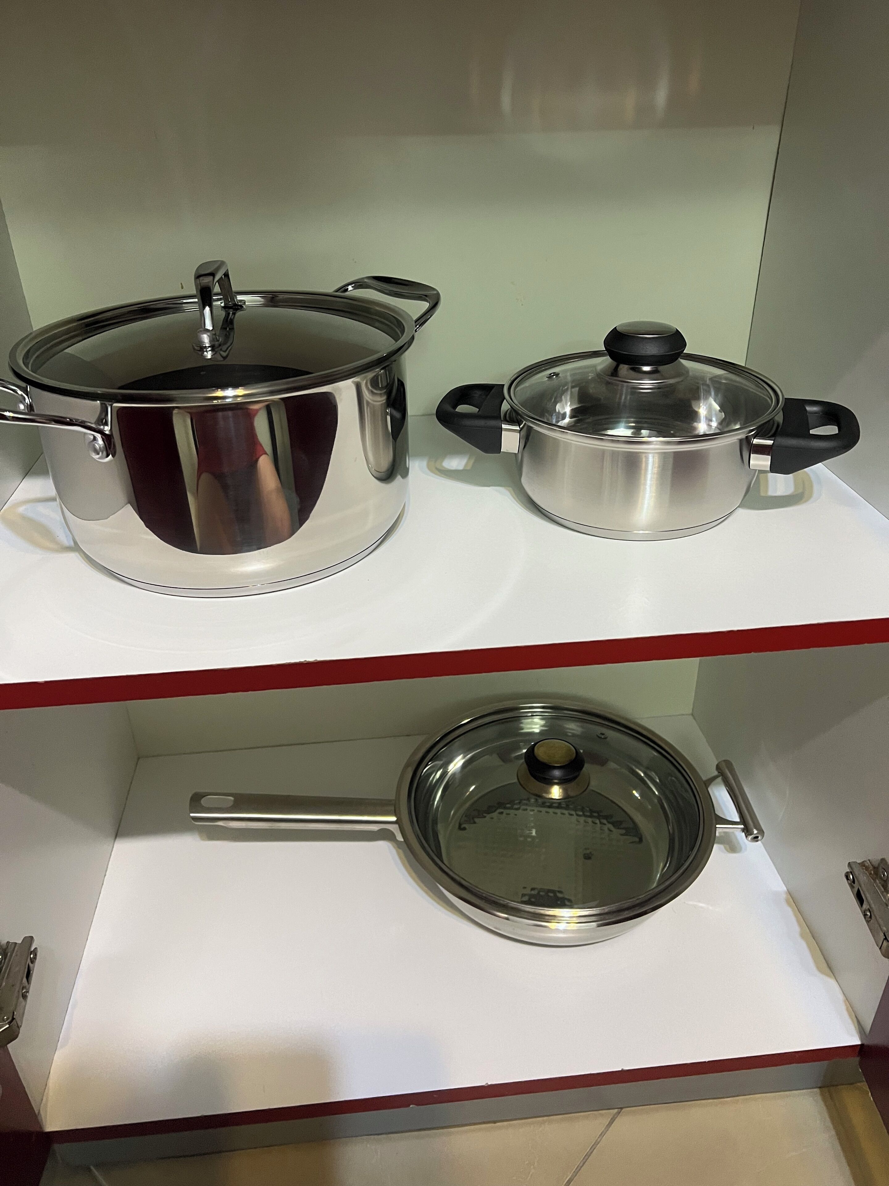 Frigorifero, forno, macchina per tè/caffè, tostapane