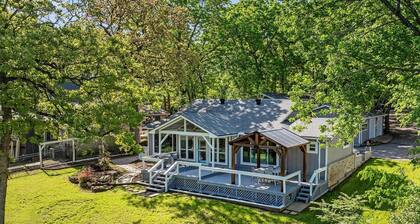 Lakefront Retreat with Dock & Guest House