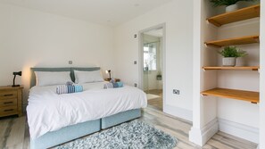 3 bedrooms, iron/ironing board, travel cot, free WiFi