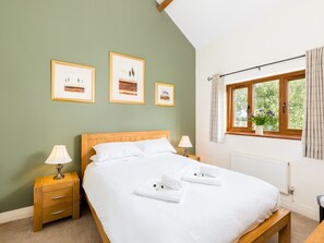 2 bedrooms, free WiFi, bed sheets - CV35 8AT, The Barns, Hampton Lucy · Peaceful 2Bed Retreat in Hampton Lucy & Parking - Pass The Keys (Charlecote)