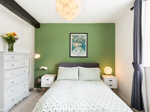 1 habitación, tabla de planchar con plancha, wifi gratis y ropa de cama 