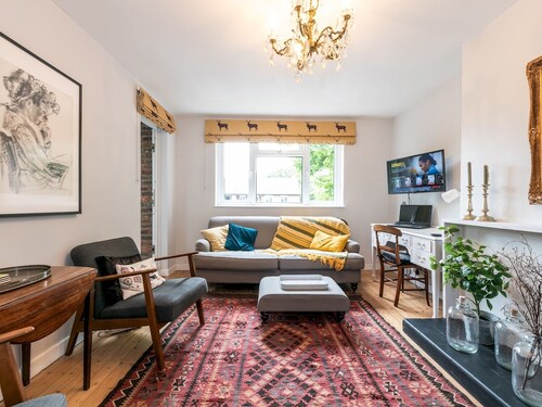 Peaceful, zen apartment with parking, Kew, London - Pass the Keys