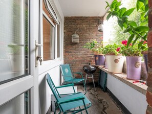 Terrace/patio - Peaceful, zen apartment with parking, Kew, London - Pass the Keys (Richmond)