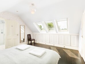 5 間睡房、熨斗/熨衫板、免費 Wi-Fi、床單