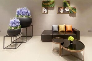 Interior - Homeinn · neo (Fuzhou Wanxiang New City Tianmu Square) (Fuzhou)