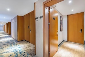 Interior - Elong Yam Hotel (Near Panyu Chimelong and Guangzhou South Railway Station) (Guangzhou)