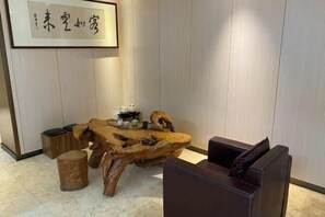 Interior - Elong Yam Hotel (Near Panyu Chimelong and Guangzhou South Railway Station) (Guangzhou)