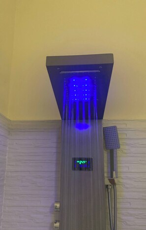 Hair dryer, bidet, towels, soap - Holiday Home in Pontedera Caterina Apartment (Pontedera)