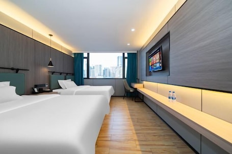 Room. Xinggang Hotel