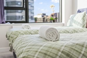 2 Schlafzimmer, Schreibtisch, Bügeleisen/Bügelbrett, kostenloses WLAN
