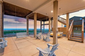 Terrace/patio - Beachfront | Sleeps 12 | Large Deck (Gilchrist)
