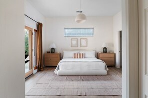 3 chambres, fer et planche à repasser, Wi-Fi gratuit, draps fournis