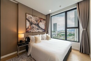 Frette Italian sheets, premium bedding, down duvets, Select Comfort beds - Lexington Residence Luxury Vacation (Ho Chi Minh City)