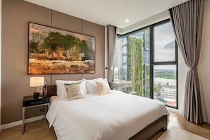 Executive-suite - 1 soveværelse - adgang til Club-lounge - udsigt til pool | Italienske lagner fra Frette, premium-sengetøj, dundyner