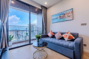 Frette Italian sheets, premium bedding, down duvets, Select Comfort beds - Lexington Residence Luxury Vacation (Ho Chi Minh City)