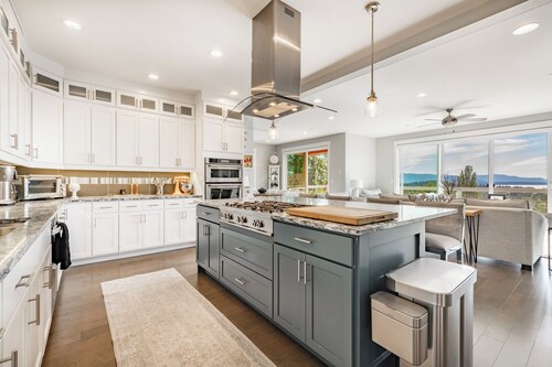 Bayview  Firepit  2 Kings  Playground  1200Mbp