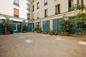 Extérieur