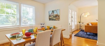 Historic Home, Modern Conveniences 15 Minutes to Chattanooga. Great for Families