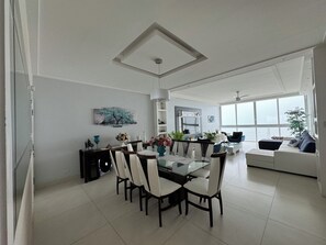 Interior - Apartamento Frente a Praia Pitangueiras, Guaruja (Centro Guarujá)