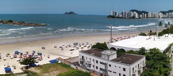 Apartamento Frente a Praia Pitangueiras, Guaruja