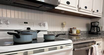 New! Downtown Burlington Bungalow, close to Elon!