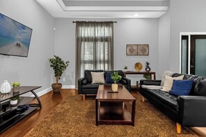 Televisión, oficina