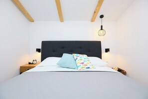 Iron/ironing board, WiFi, bed sheets - Hedera Estate, Hedera Studio 7 (Dubrovnik)