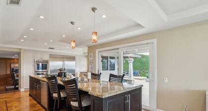 Bouquet Cottage (4-Bedroom Home) with Pool - Pets Allowed by RedAwning