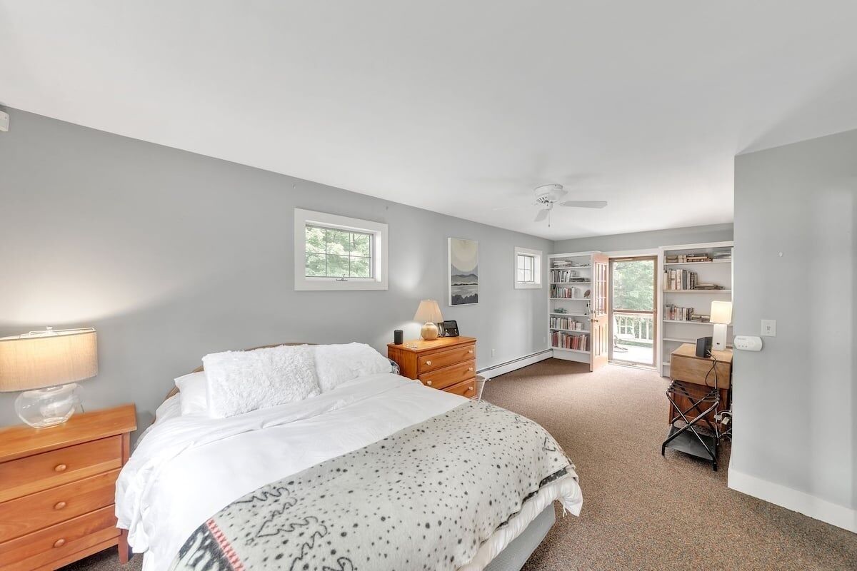 4 bedrooms, WiFi, bed sheets
