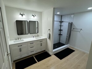 Shower, towels