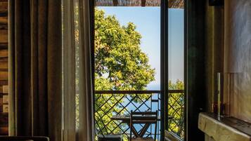 Perhehuoneisto, 2 makuuhuonetta, parveke, merinäköala | Parveke