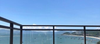 Yimi Yangguang Seaview Holiday Apartment