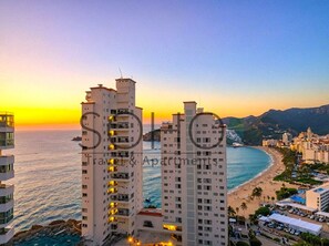 미분류 이미지, 2/50장, 버튼