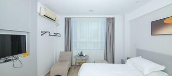 Yueqing Yuecheng Donghai Holiday Hotel