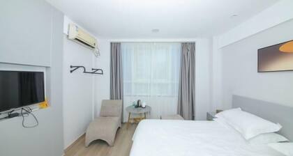 Yueqing Yuecheng Donghai Holiday Hotel