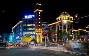 Unclassified image, 2 of 19, button - Qingyi Hotel (Taizhou)