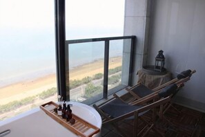 Unclassified image, 2 of 48, button - Aizhihai (Beihai)