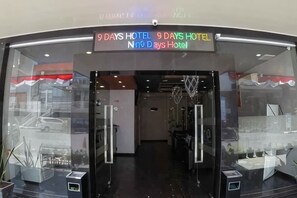 Unclassified image, 3 of 8, button - Nine Days Hotel (Batam)