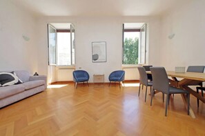 Living area - Flatinrome Exclusive Historic Ghetto  (Rome)