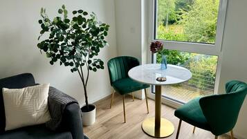 Superior Apartment, Accessible, Private Bathroom (Suite) | Restaurant