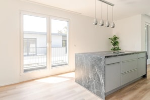 Private kitchen - THE WOS Apartments (Moenchengladbach)