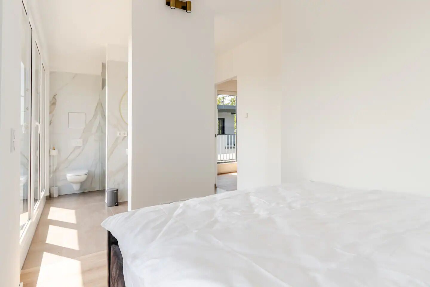 Hypo-allergenic bedding, down comforters, individually decorated