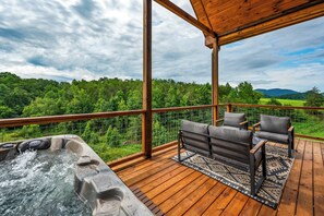 Outdoor spa tub - Dancing Fox Cabin-Mountain View, Hot Tub, & Outdoor Fire Pit (Sevierville)