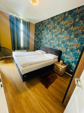 1 bedroom, premium bedding, desk, soundproofing - Pension Michelangelo Stadtmitte Netflix (Eisenach)