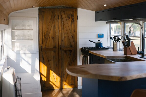 Fridge, microwave, coffee/tea maker, cookware/dishes/utensils - Route 6 Campground presents: Tiny home | One bedroom Schoolbus (Gaines)