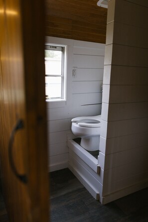 Shower, towels - Route 6 Campground presents: Tiny home | One bedroom Schoolbus (Gaines)