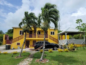 Exterior - Genesis Suites Apt 1, Cozy 1-bedroom apartment in peaceful Valley with AC, WiFi (Cassada Gardens)