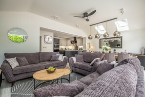 TV - Skylark, Burnham Market, Norfolk (Burnham Market)