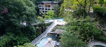 Longsheng Hot Spring Resort